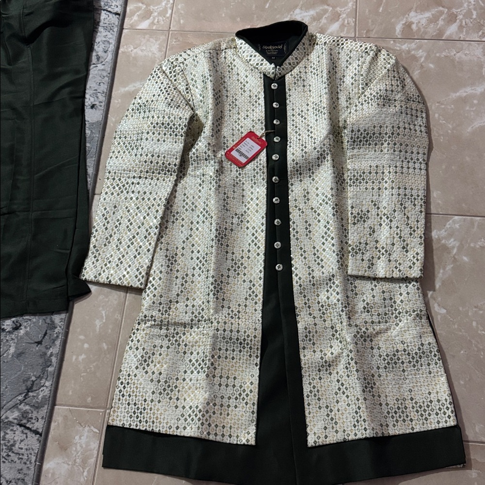 BRAND NEW Green and White Men's Sherwani